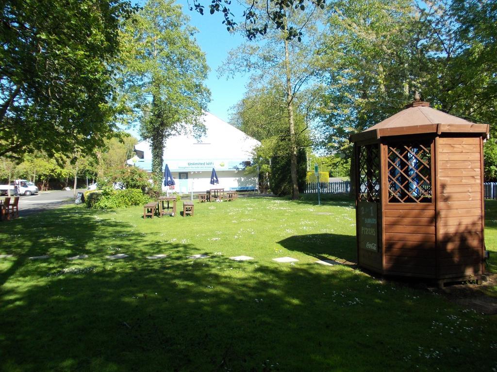 The Rafiya, 3* Redditch