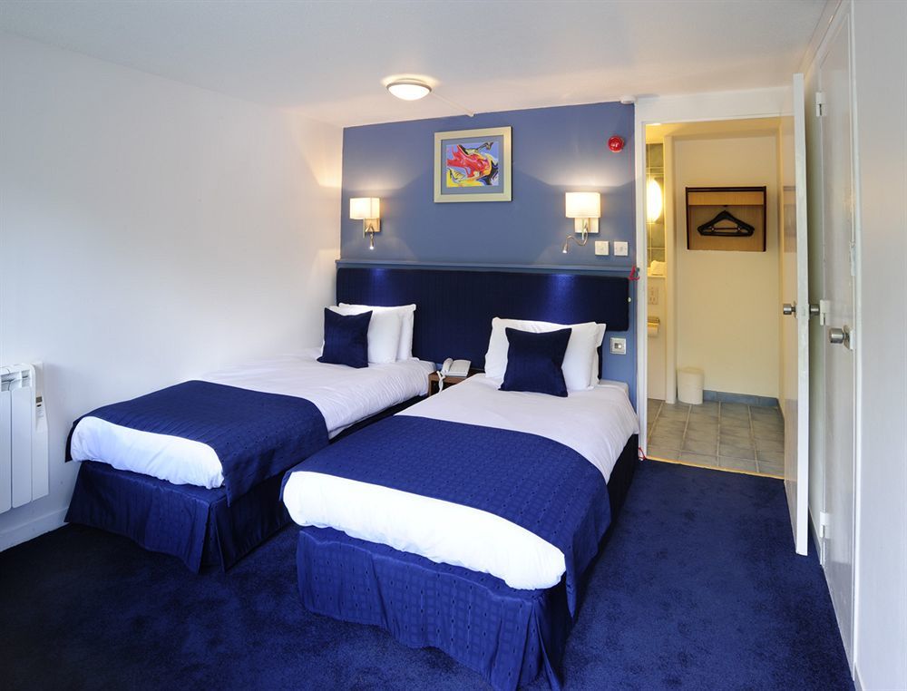 The Rafiya, 3*