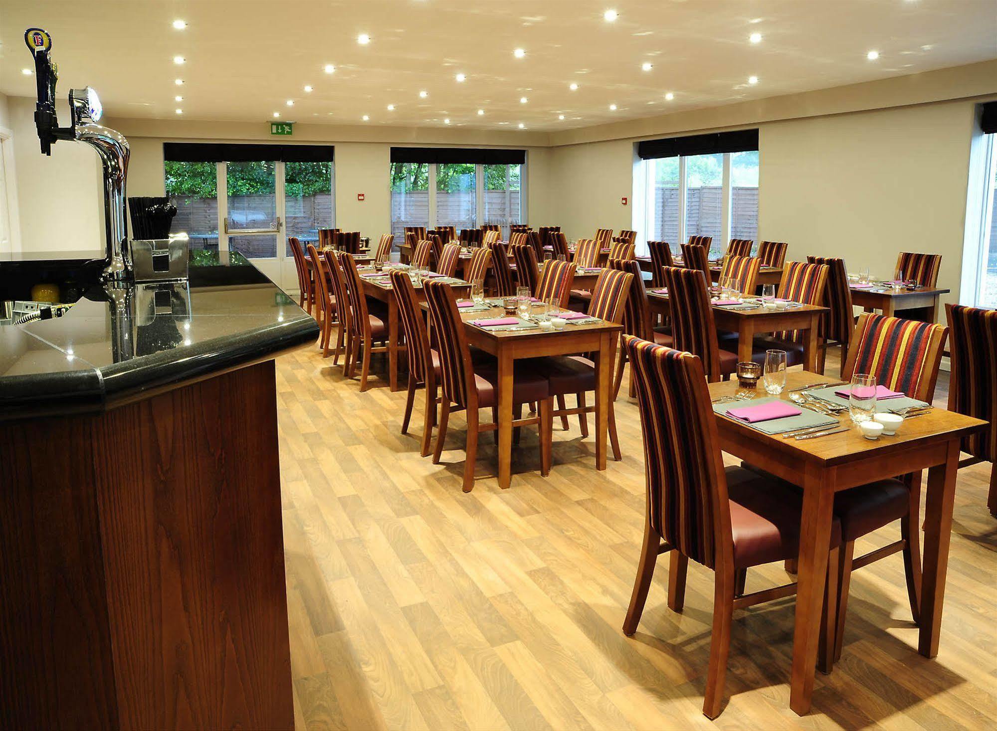 Hotel The Rafiya, Redditch